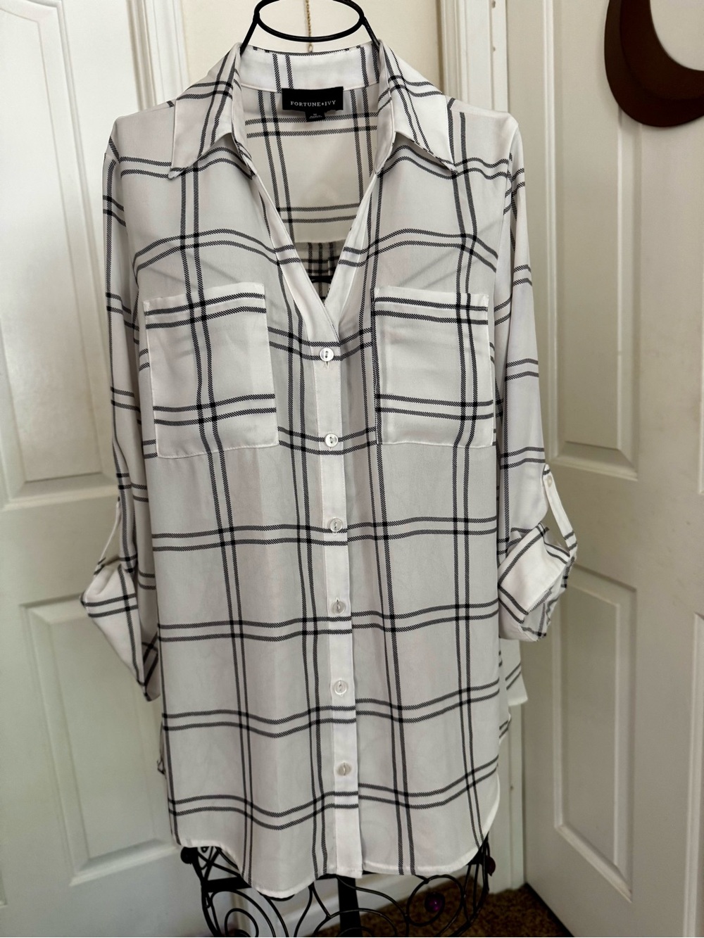 Fortune + Ivy White Plaid Button-Up Shirt